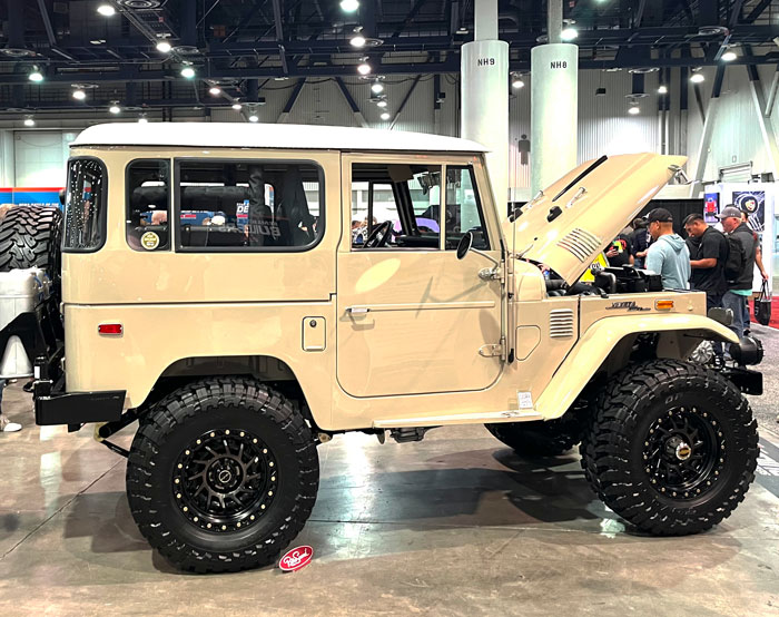 1971-Toyota-Landscruiser-2.jpg
