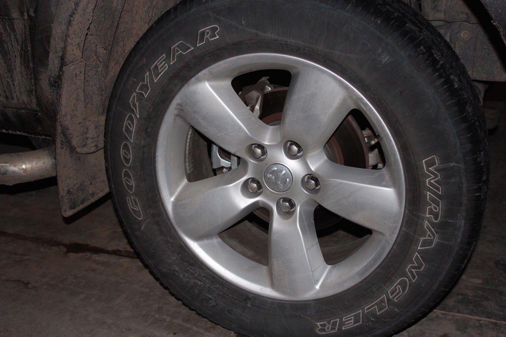 2015 Ram Wheel.jpg