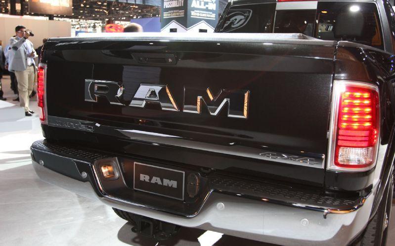 2016-ram-2500-laramie-limited-tailgate.jpeg