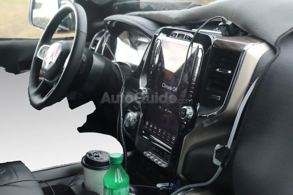2019-ram-1500-interior-spy-photos-03.jpg