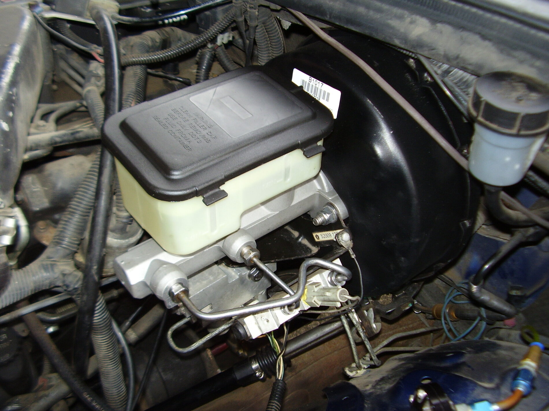 2022-09-28 Dodge master cyl (1).JPG