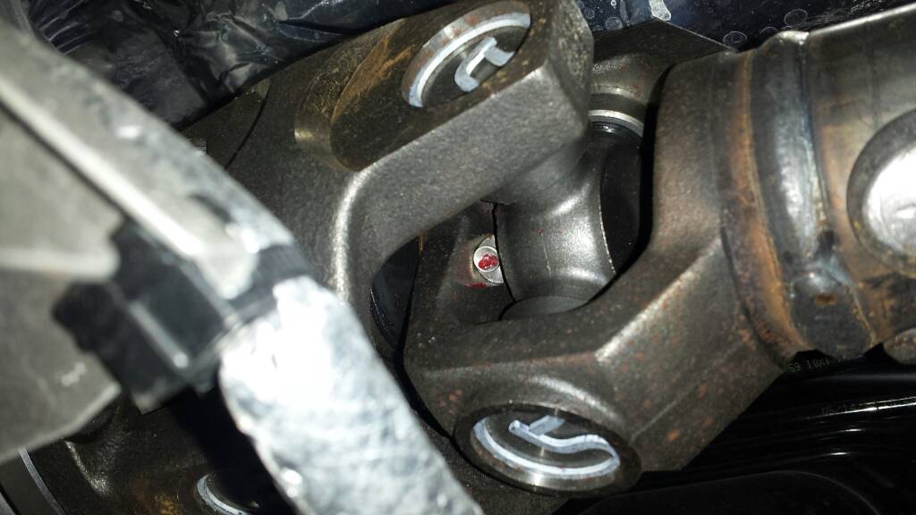 278937d14102296942014frontdriveshaftlube-1.jpg