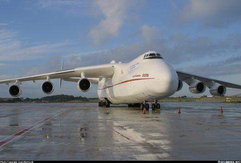 Antonov_An-225_15.jpg
