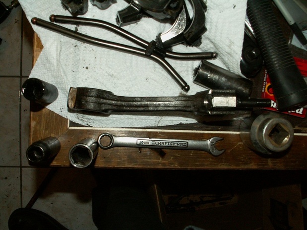 bent up push rods and rod.jpg