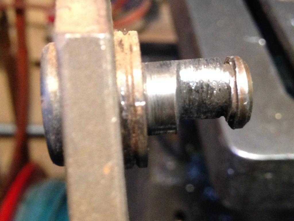 Clutch M:C Rod Pin.jpg