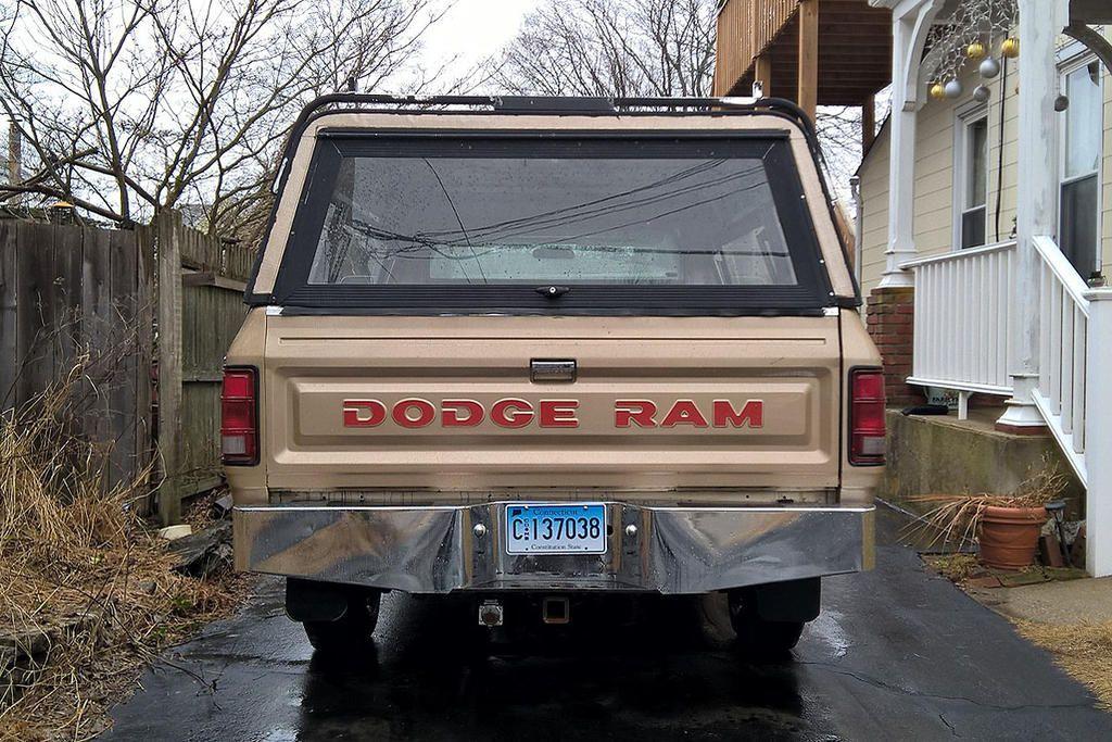 Dodge03.jpg