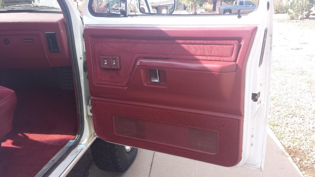 door panel right.jpg
