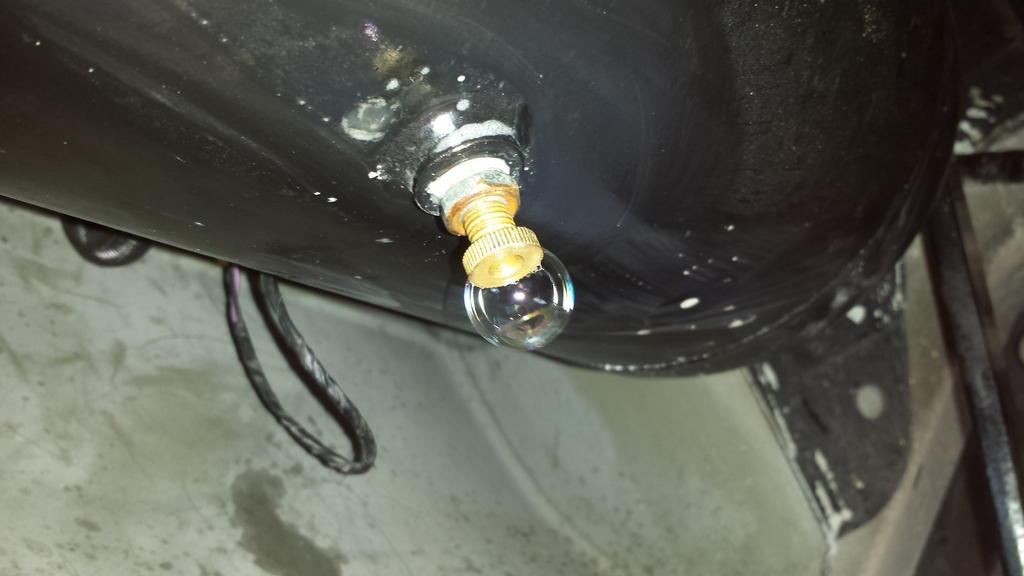 Drain valve.jpg