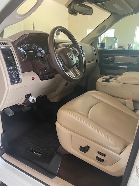 Front Driver Seat Cntrs.jpg