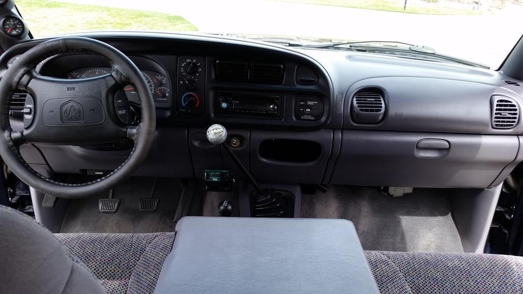 Full dash-gauges.jpg