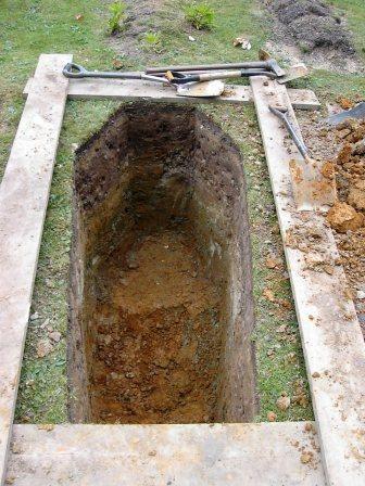 grave2.jpg