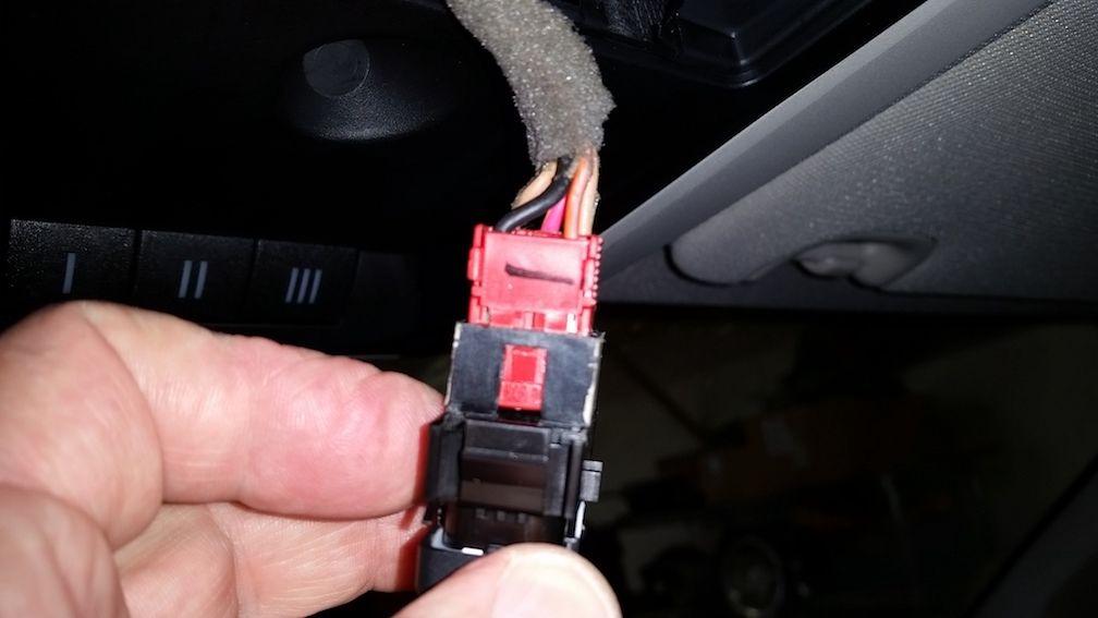 ground and power wires for lights-on LED II.jpg