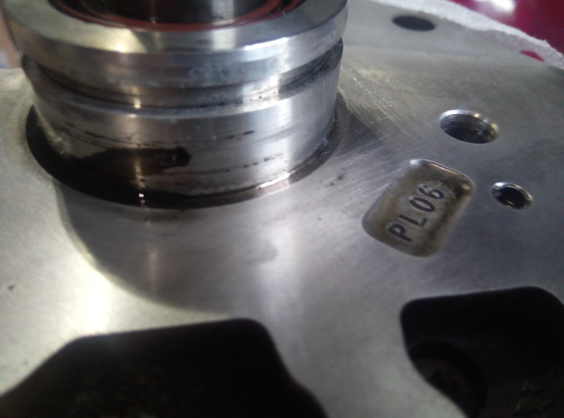 HPCR Pump Weep Hole oil.jpg