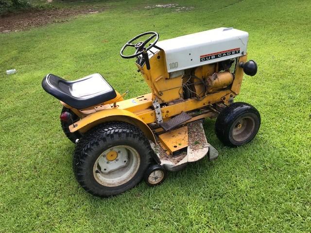 IH Cub Cadet 100.jpg