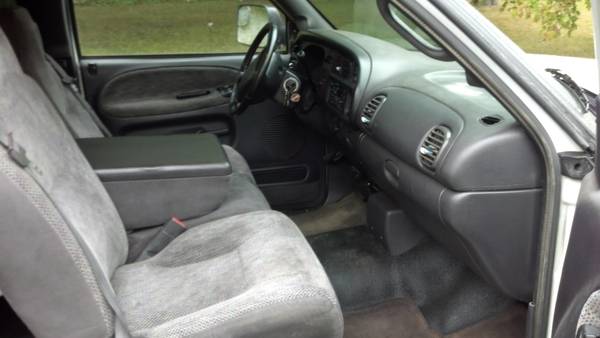 Interior.jpg