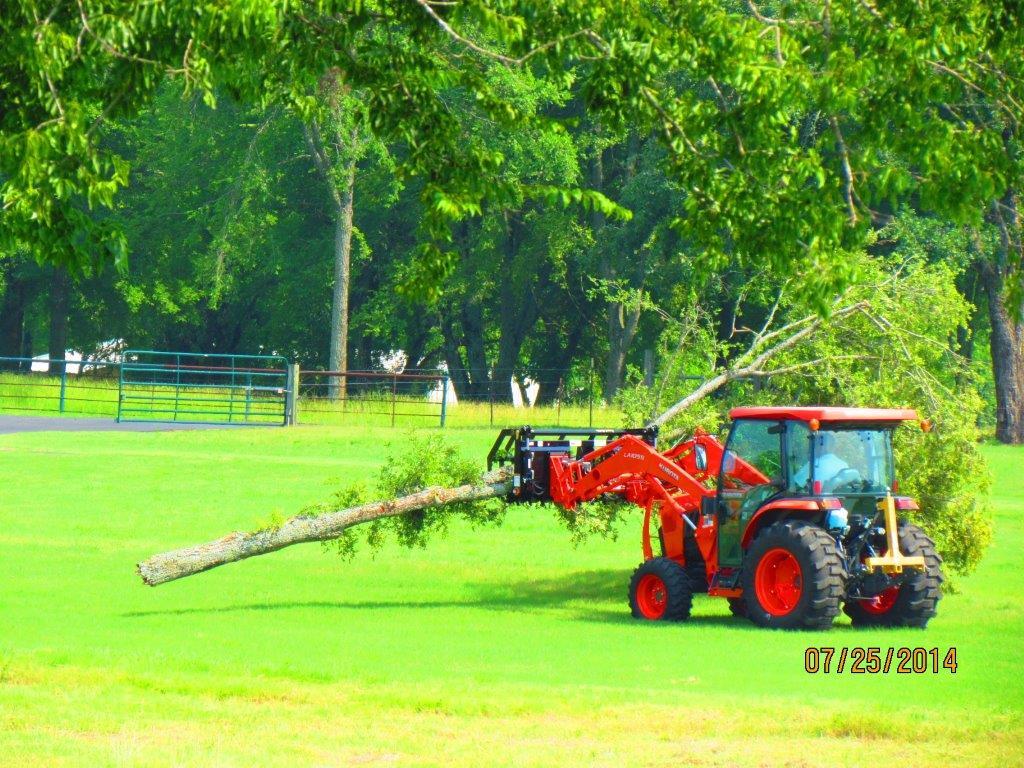 Kubota L5460 with Grapple 02.jpg