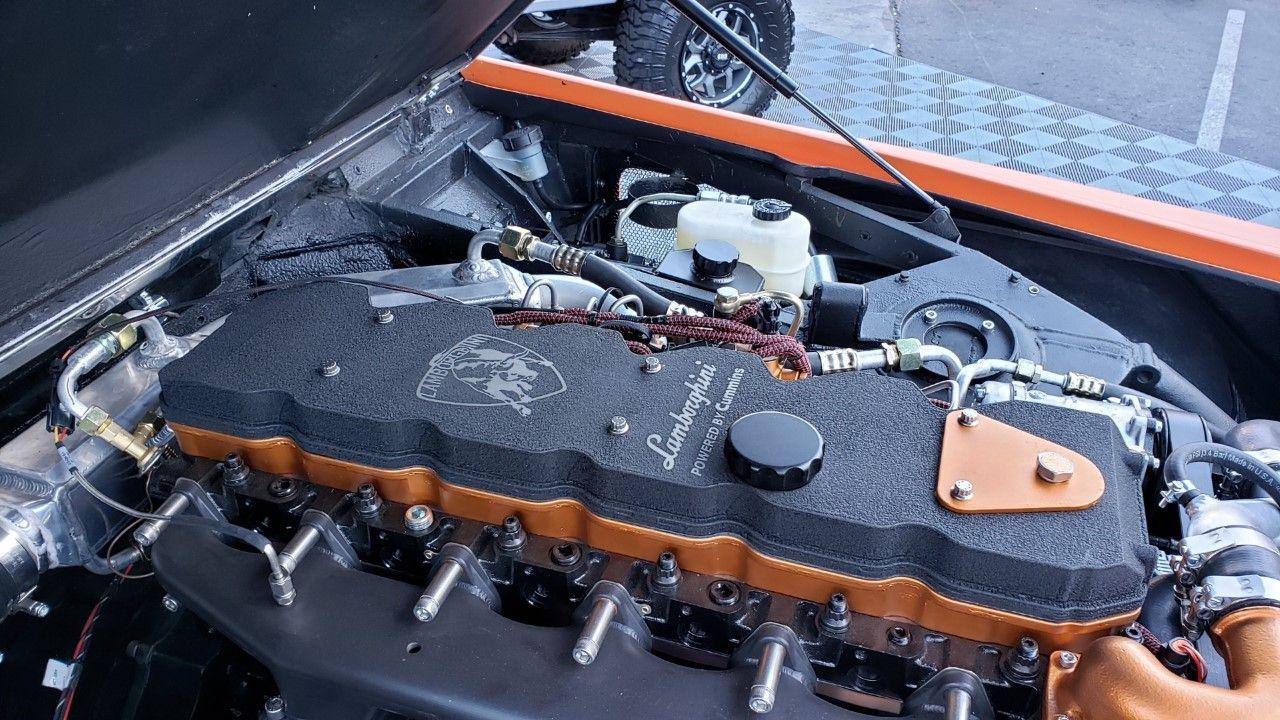 LM002 at sema engine 2.jpg