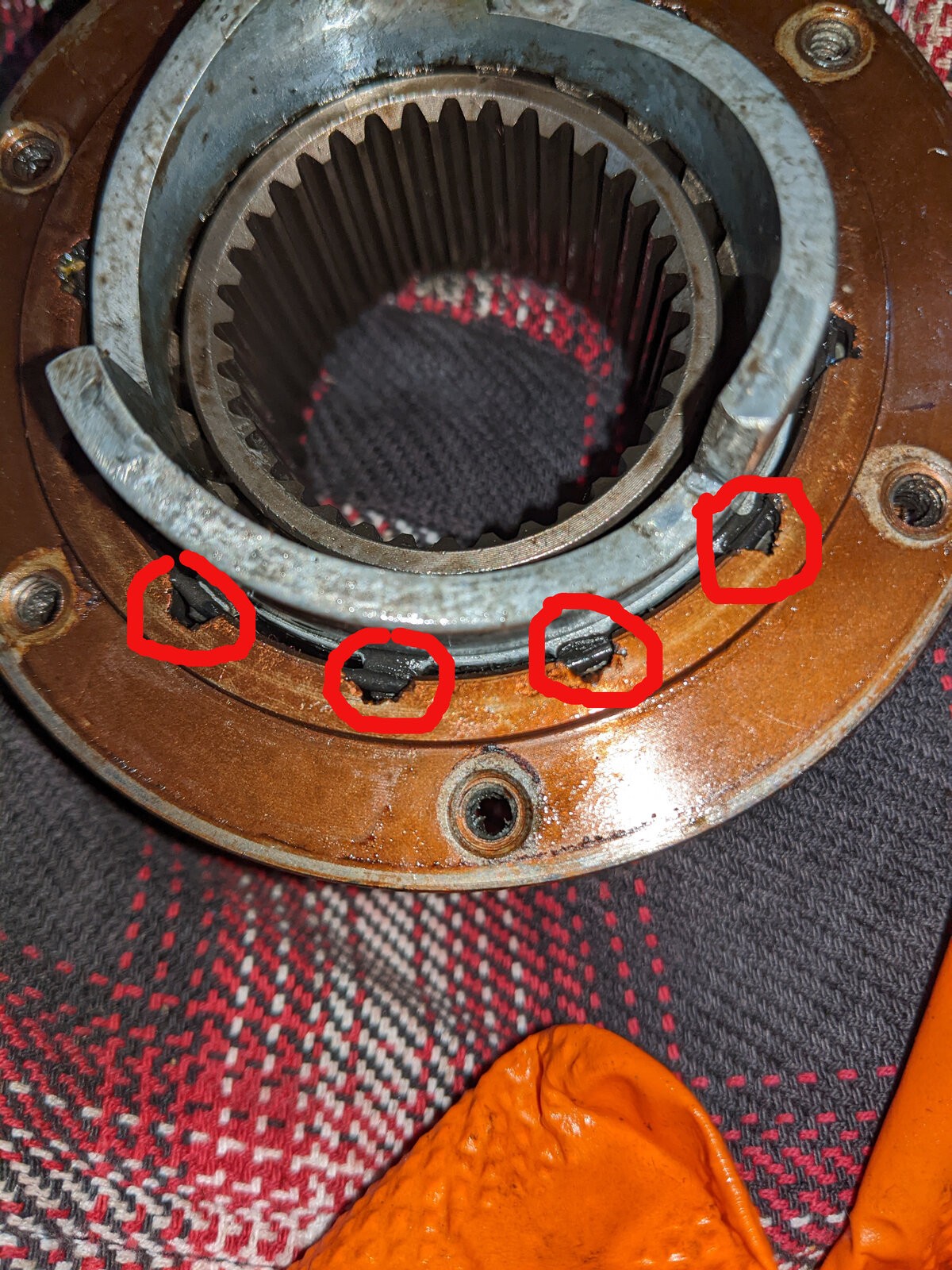 locking hub with highlights.jpg