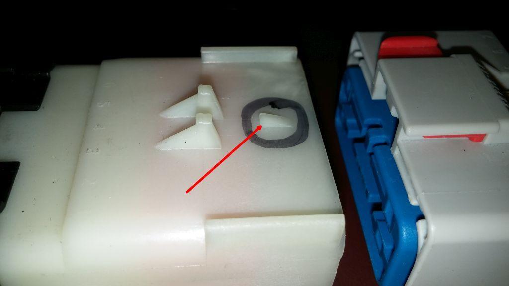 Male lock tab.jpg