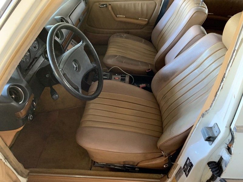 Merc-front-seat-area-drivers-door-open.jpg
