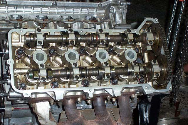 Northstar_right_cylinder_head.jpg