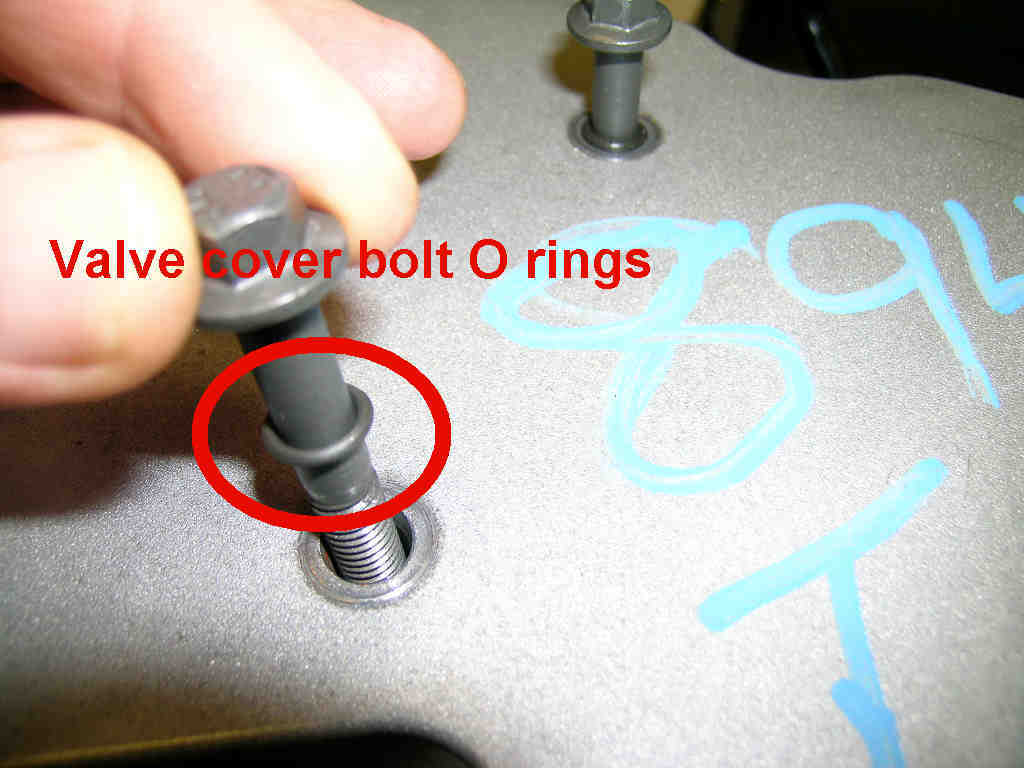 O ring on valve cover bolts.jpg