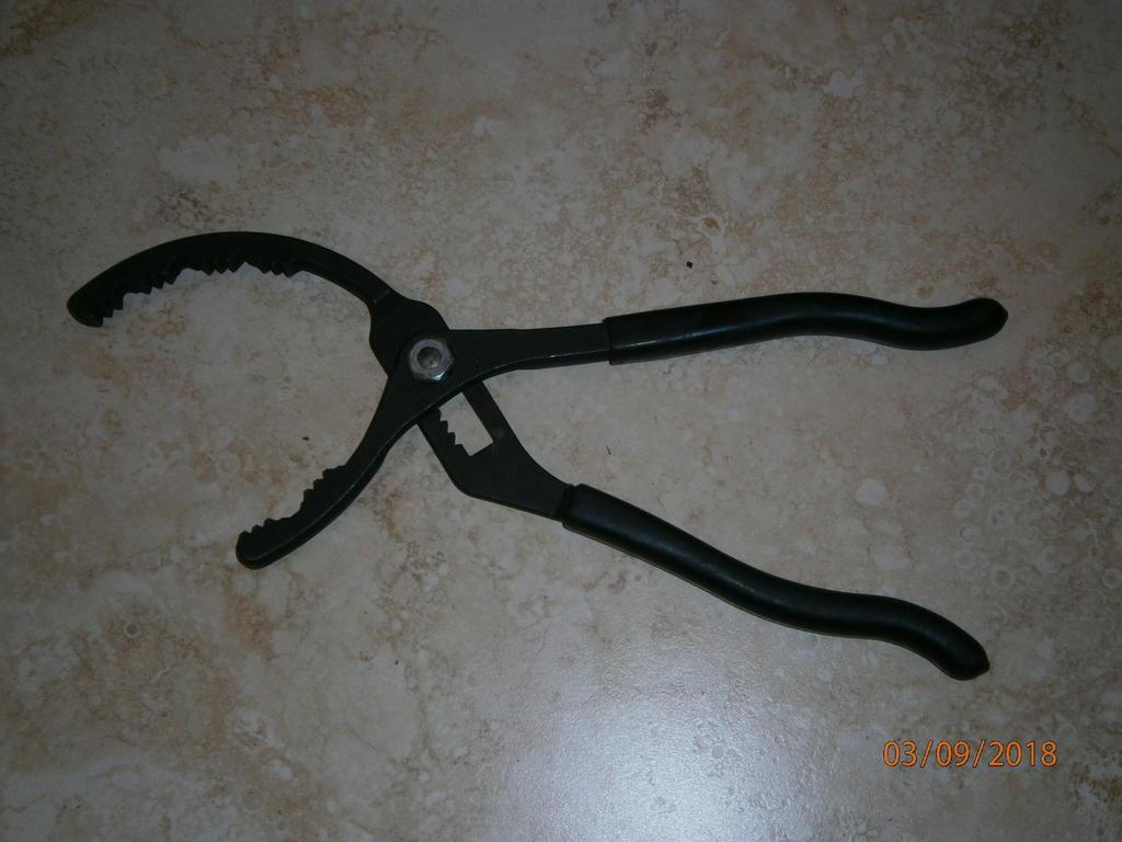 oil filter pliers 001.jpg