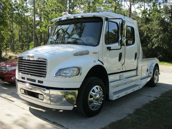 Okie's Freightliner 002.jpg