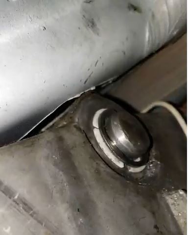 Pedal shaft_bushings pic Right end_close up.JPG
