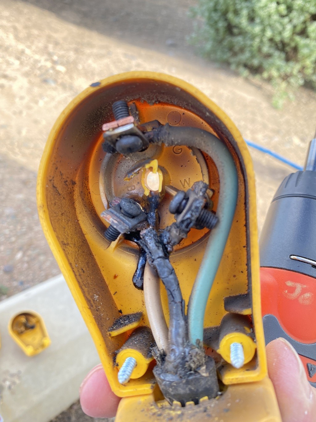 plug2.JPG