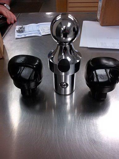 Ram 3500 Ball Hitch (1).JPG