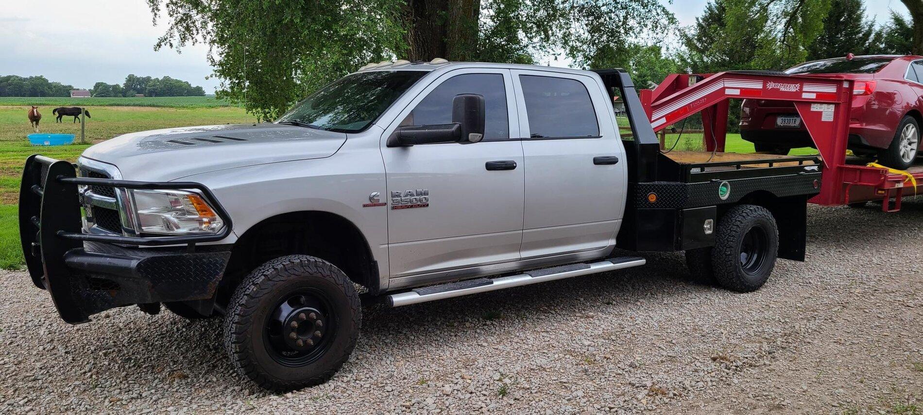 Ram 3500 Flatbed.jpg