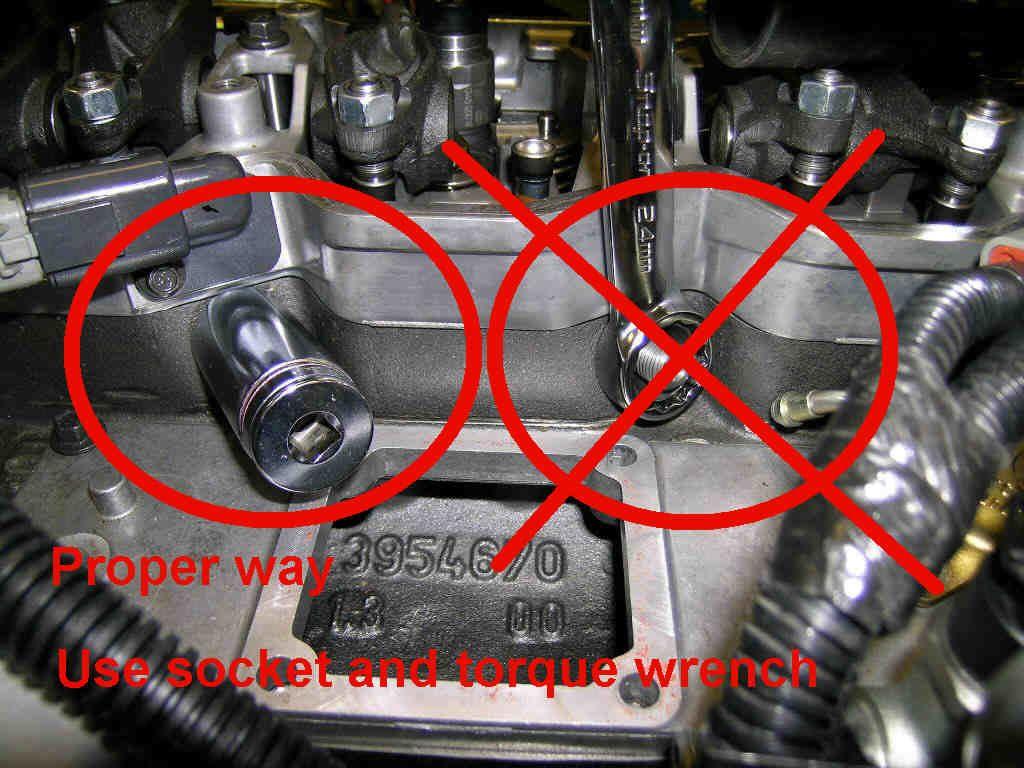 Right-wrong way to tighten connector tube.jpg