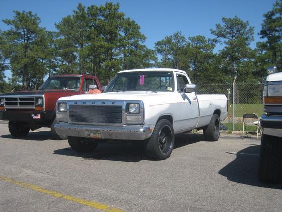 rodneys truck.jpg