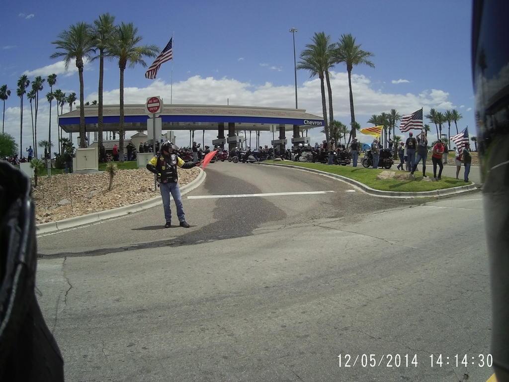 S10C0008.jpg
