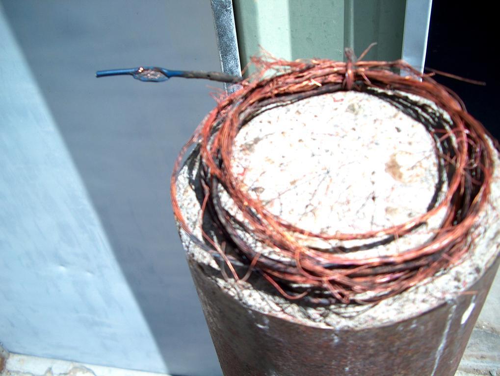 shorted wire 001.jpg