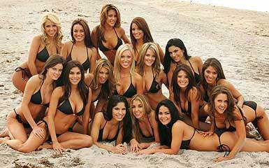 the-Best-Damn-Hooters-Girls-being-a-man-1035996_385_240.jpg