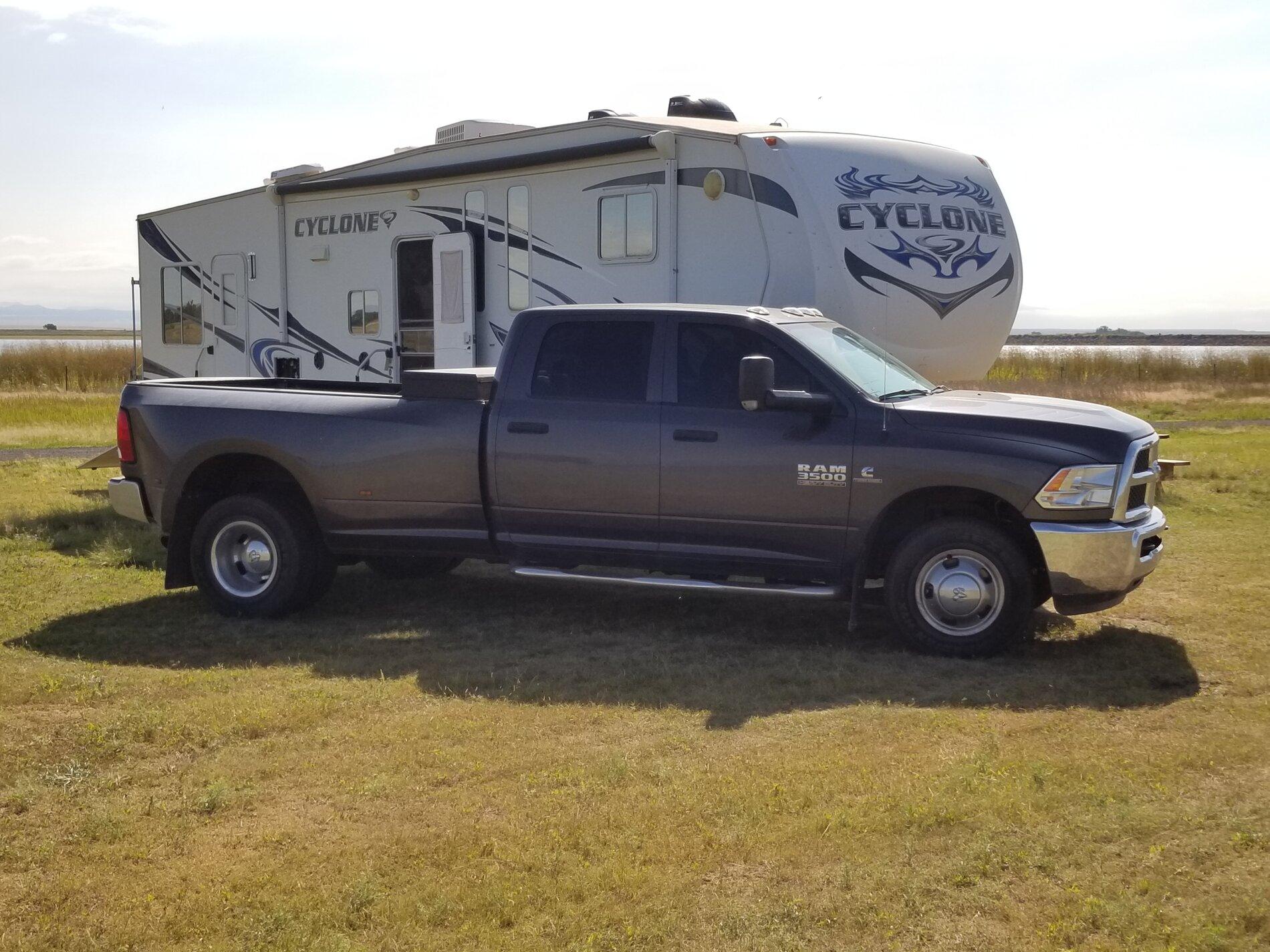 Truck and RV @ NM wildlife refuge.jpg