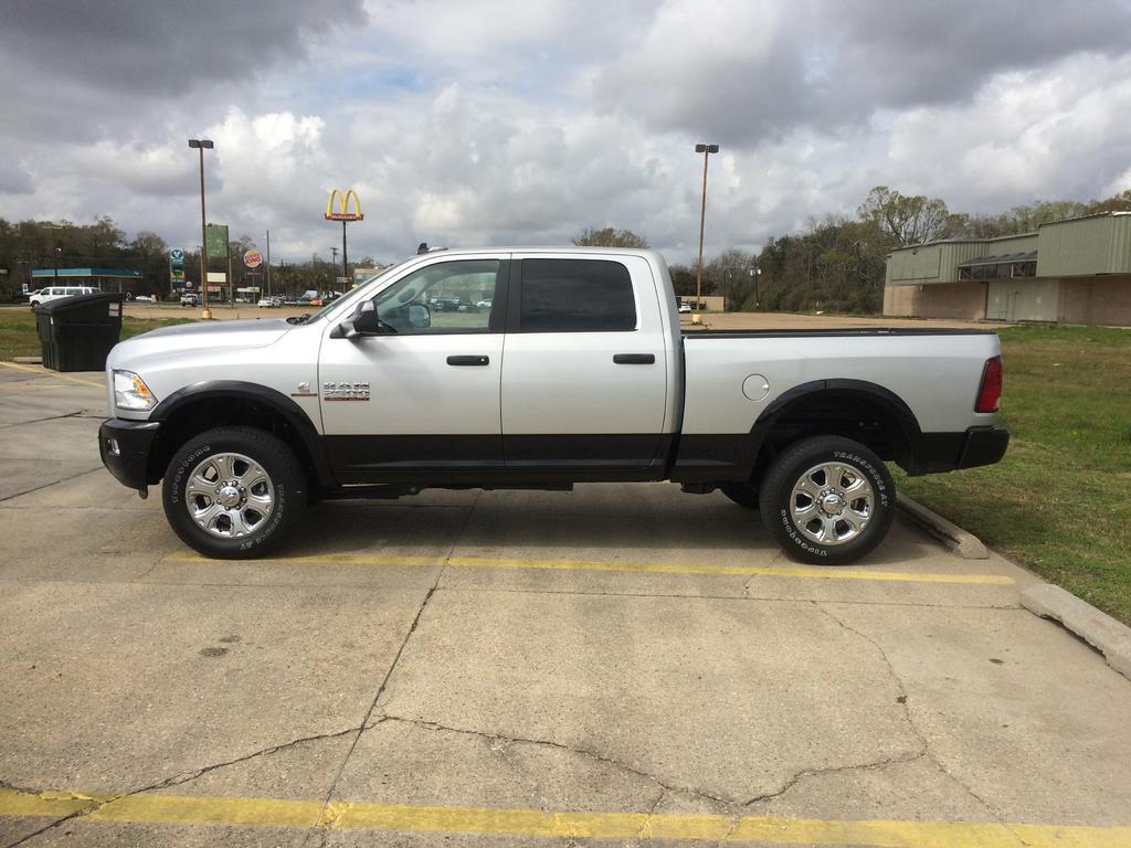 Truck.jpg