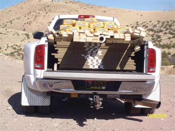 zoom in for mud flaps and top of tailgate diamond plate.jpg
