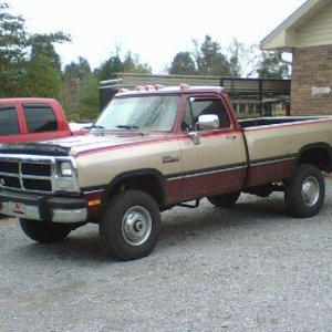 1992 W250 LE 5-spd Colorado Red & Champaigne exterior Spice interior
