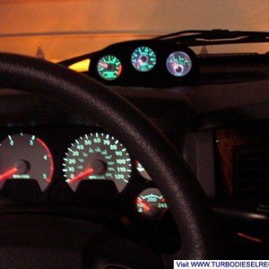 Dash gauge pod
