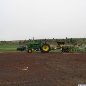 4020 and 16ft chisel plow