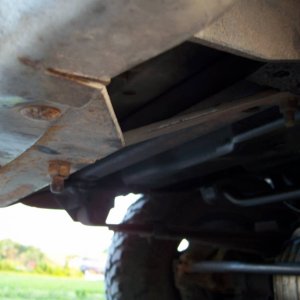 Winch mounting plate to frame brace