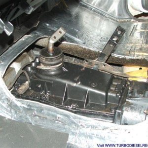 Transmission hump