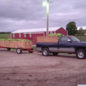 My buddies "Farm Truck" / last load of sweet corn '07
