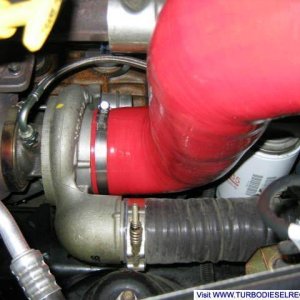 Red cool hose at turbo
