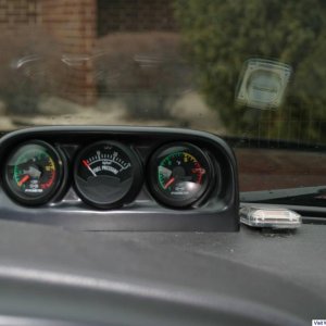 center dash gauge pod and GPS Sensor