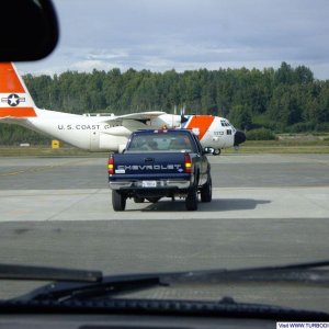 unloading CG 255006 from C130