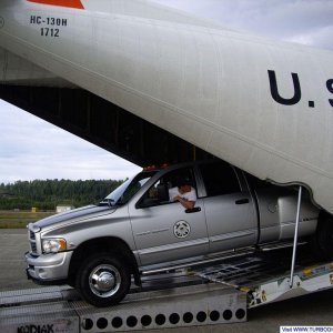 unloading CG 255006 from C130